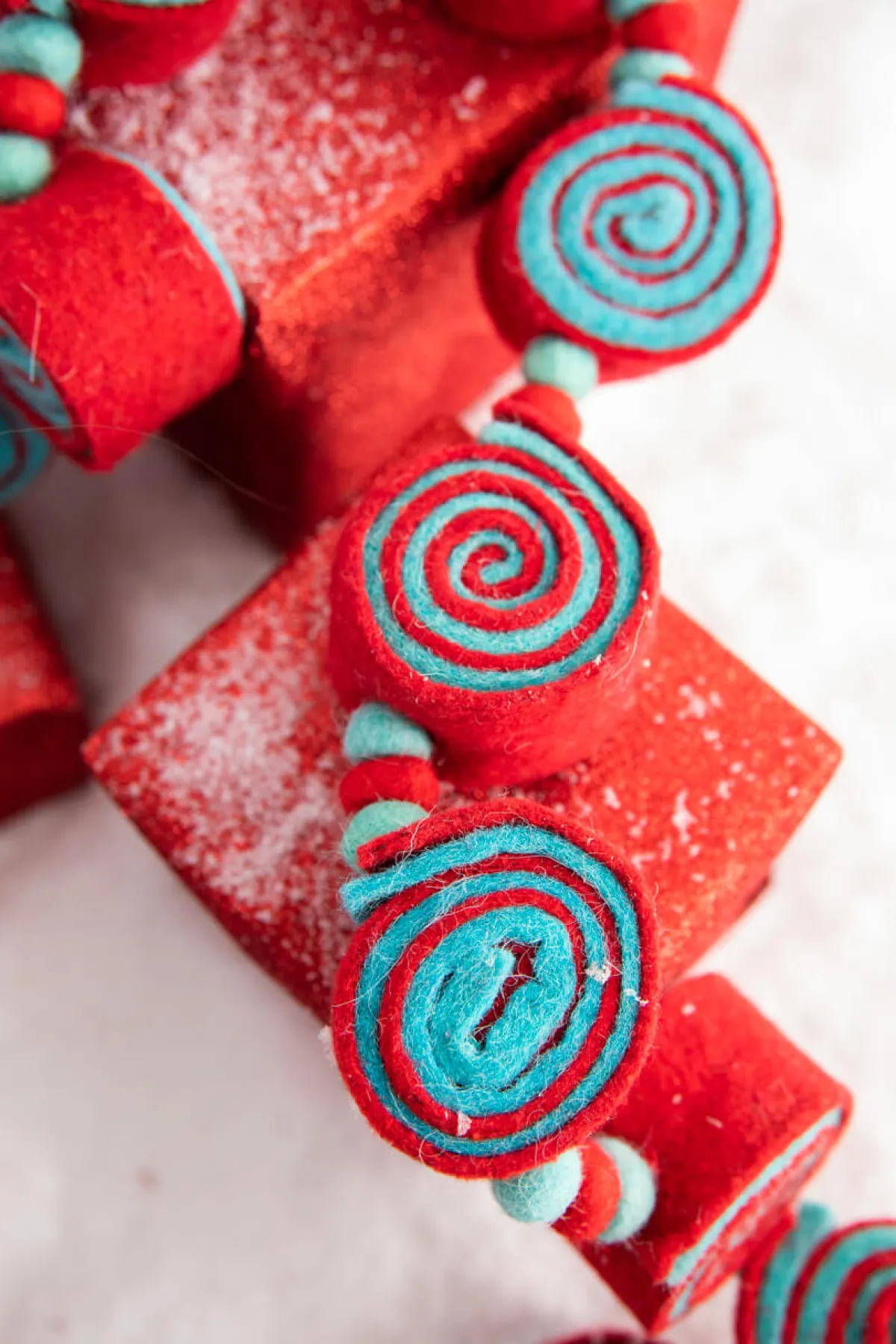 Decorator's Warehouse Christmas Garlands^61” Aqua/Red Felt Candy Garland