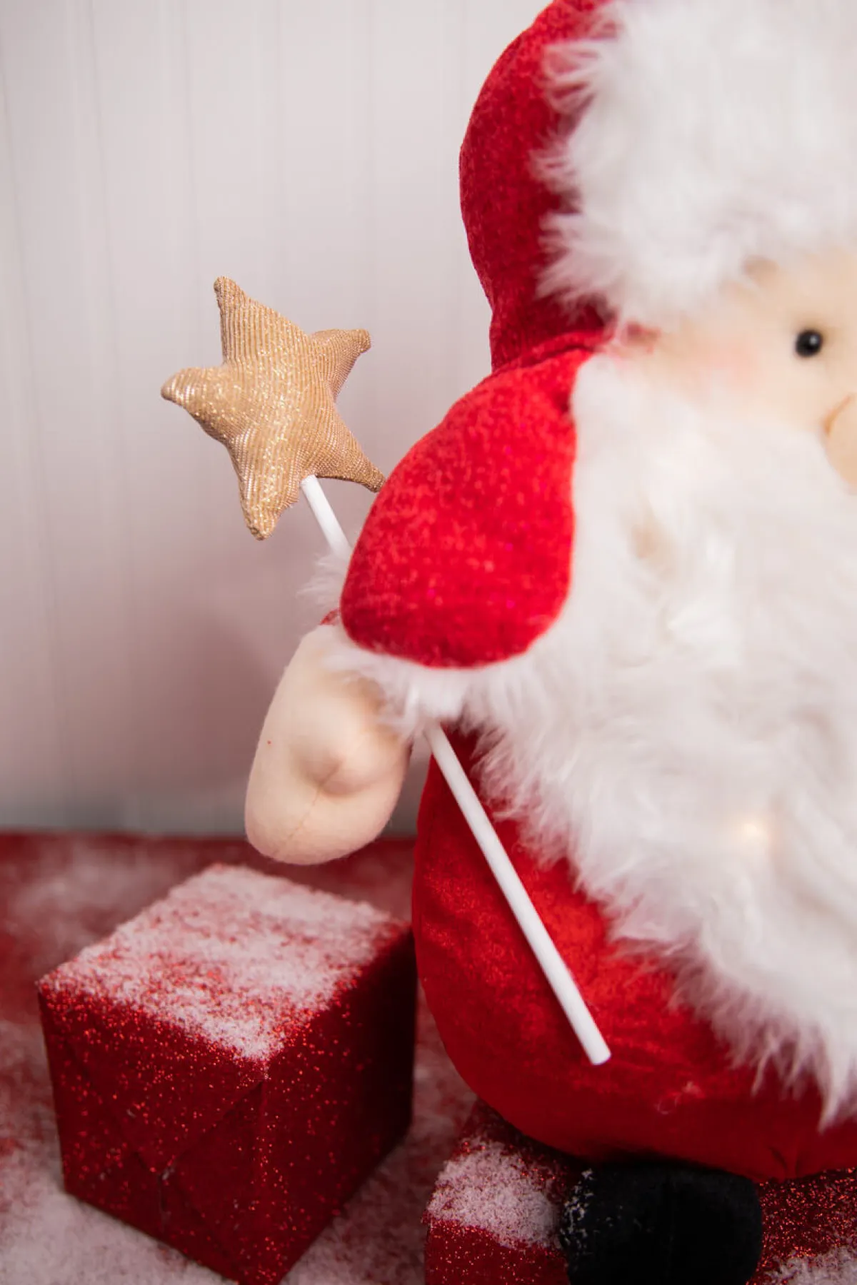 Decorator's Warehouse Christmas Accents^18” Battery Operated Light Up Santa Figure
