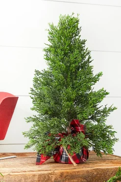 Decorator's Warehouse Christmas Accents^24” Cedar Tree In Plaid Sack