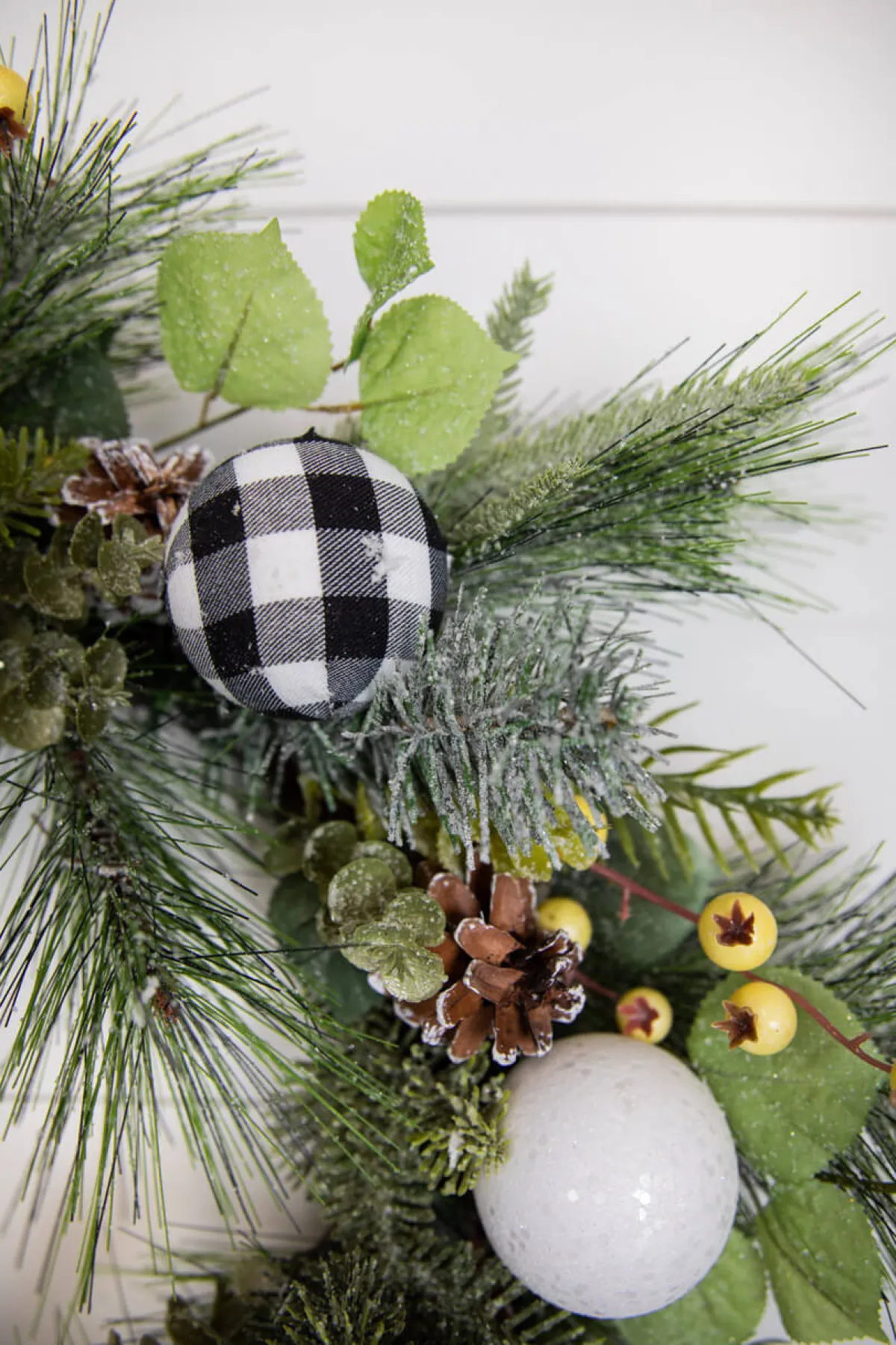 Decorator's Warehouse Christmas Wreaths^20” Christmas Pine Wreath With Ornaments , Cones & Berries