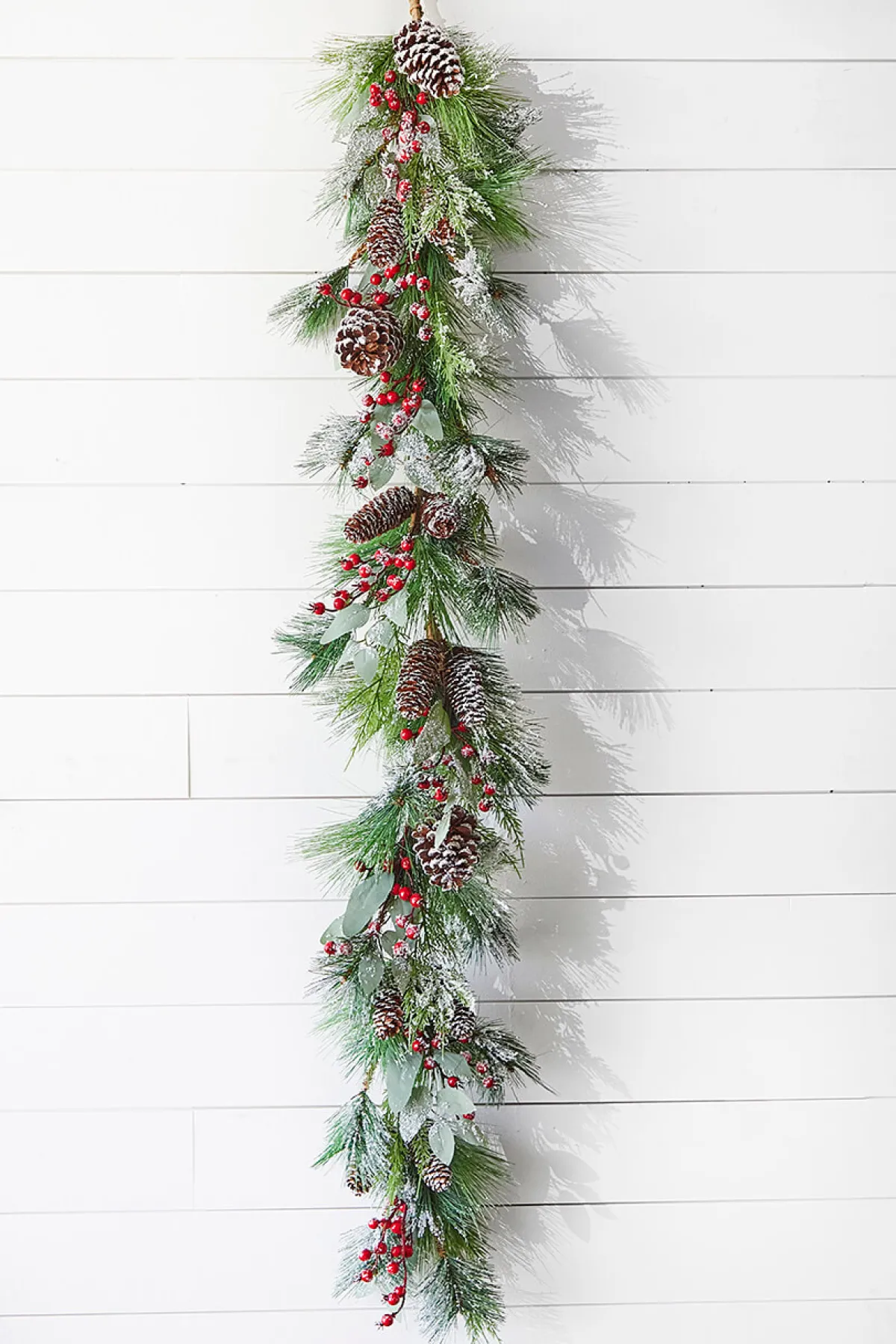 Decorator's Warehouse Christmas Garlands^5' Frost Pine Berry Garland