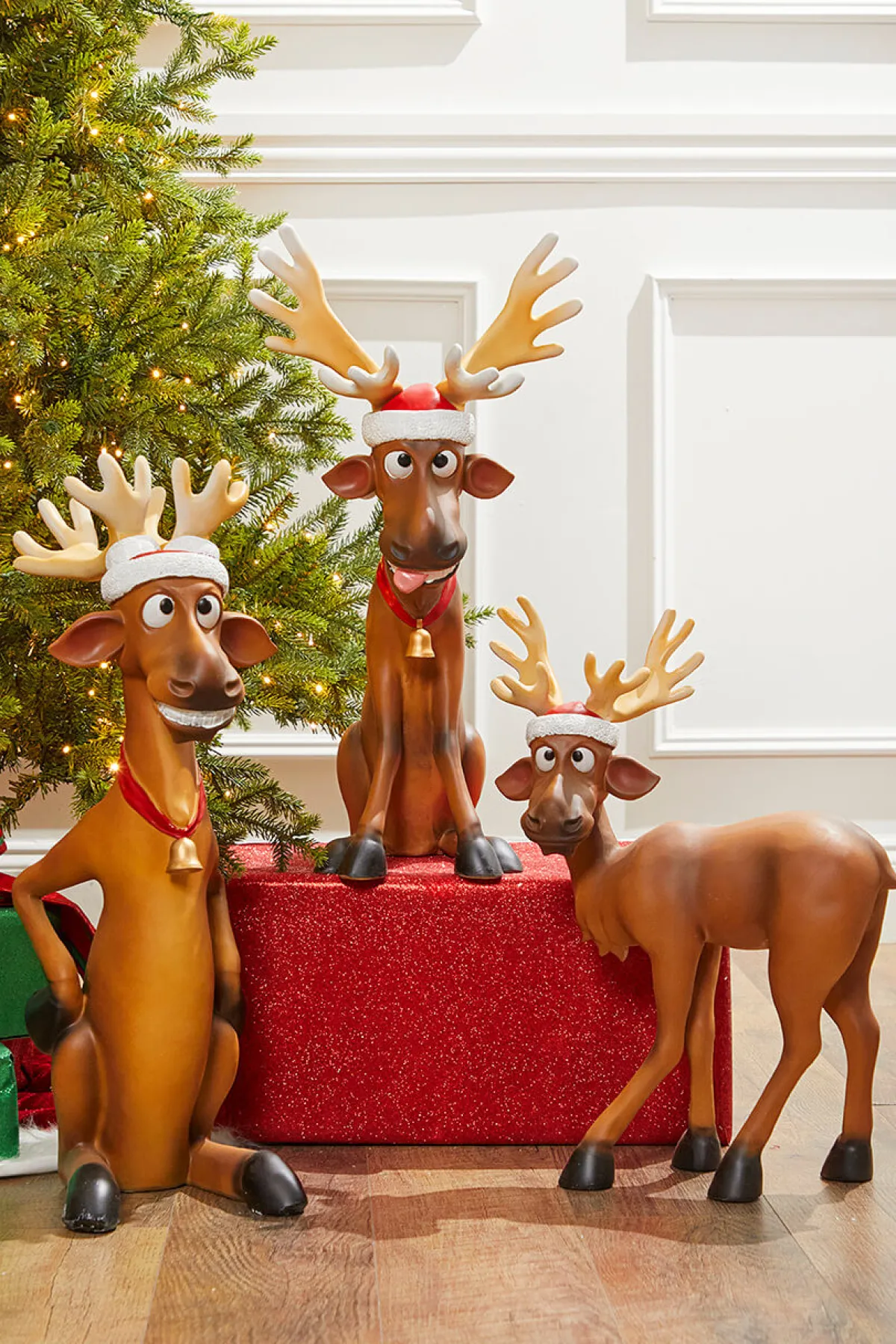 Decorator's Warehouse Christmas Accents^22.5" Funny Reindeer - Sitting