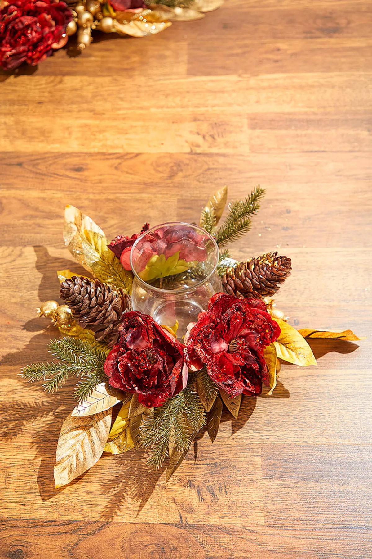 Decorator's Warehouse Christmas Accents^14" Gold Peony Laurel Candle Holder