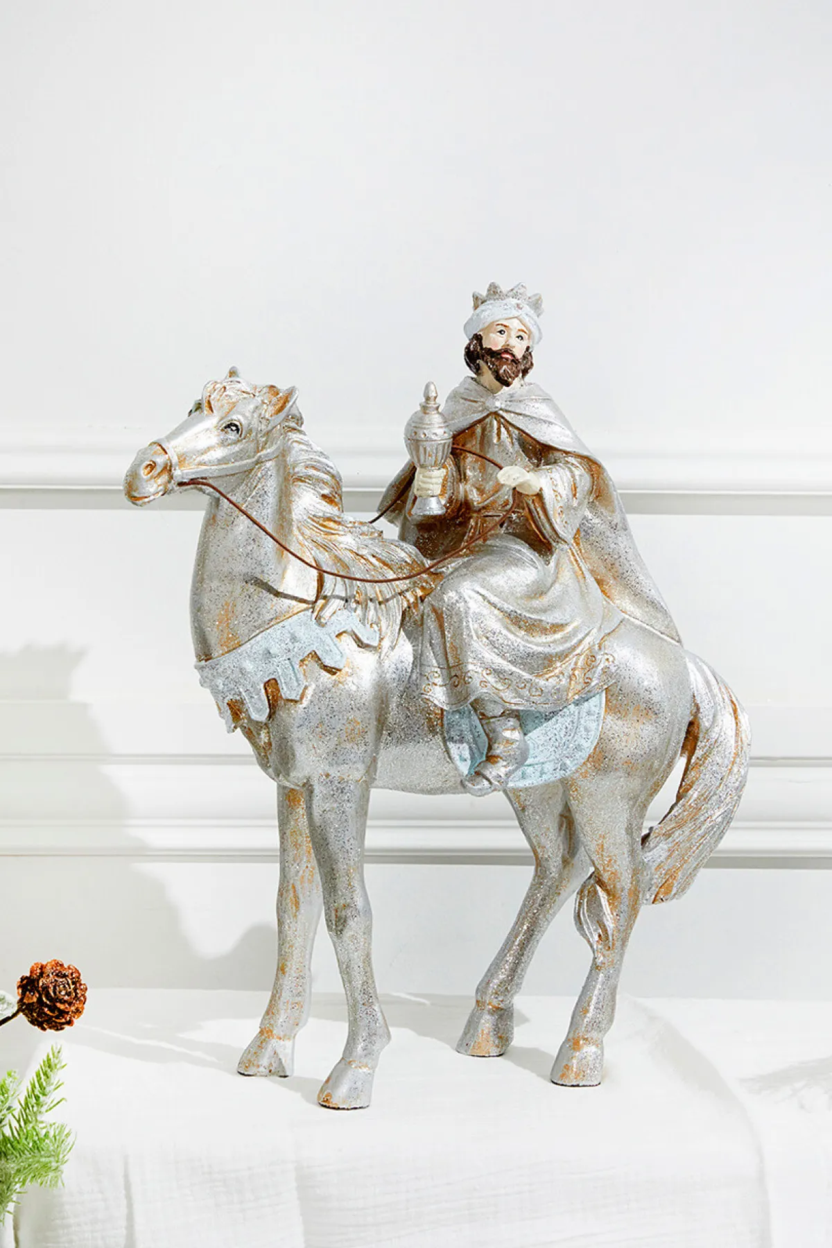 Decorator's Warehouse Christmas Accents^16" Resin Renaissance Three Kings With Animals - Set Of 3