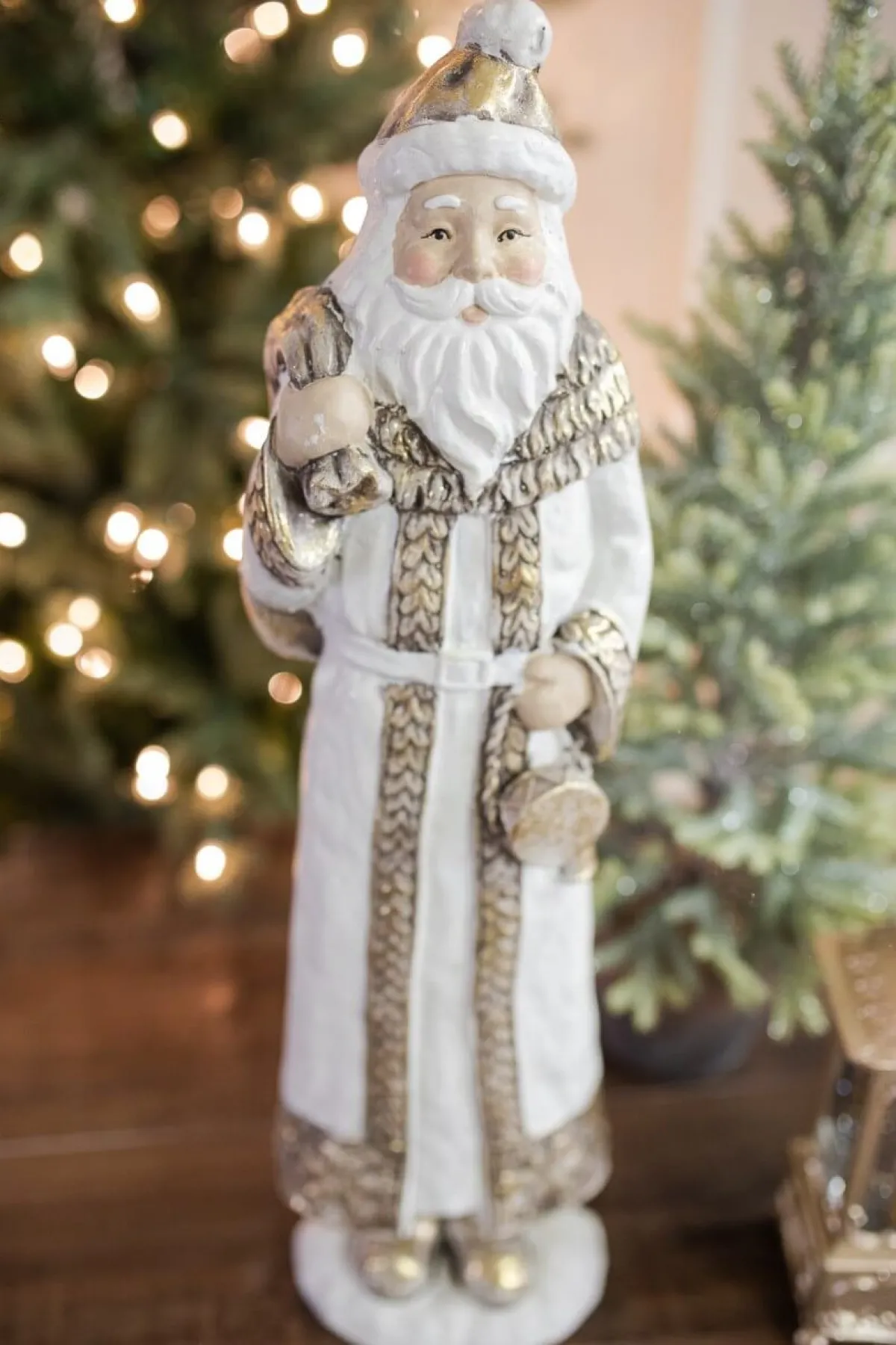 Decorator's Warehouse Christmas Accents^21.5” Resin Santa With Bag