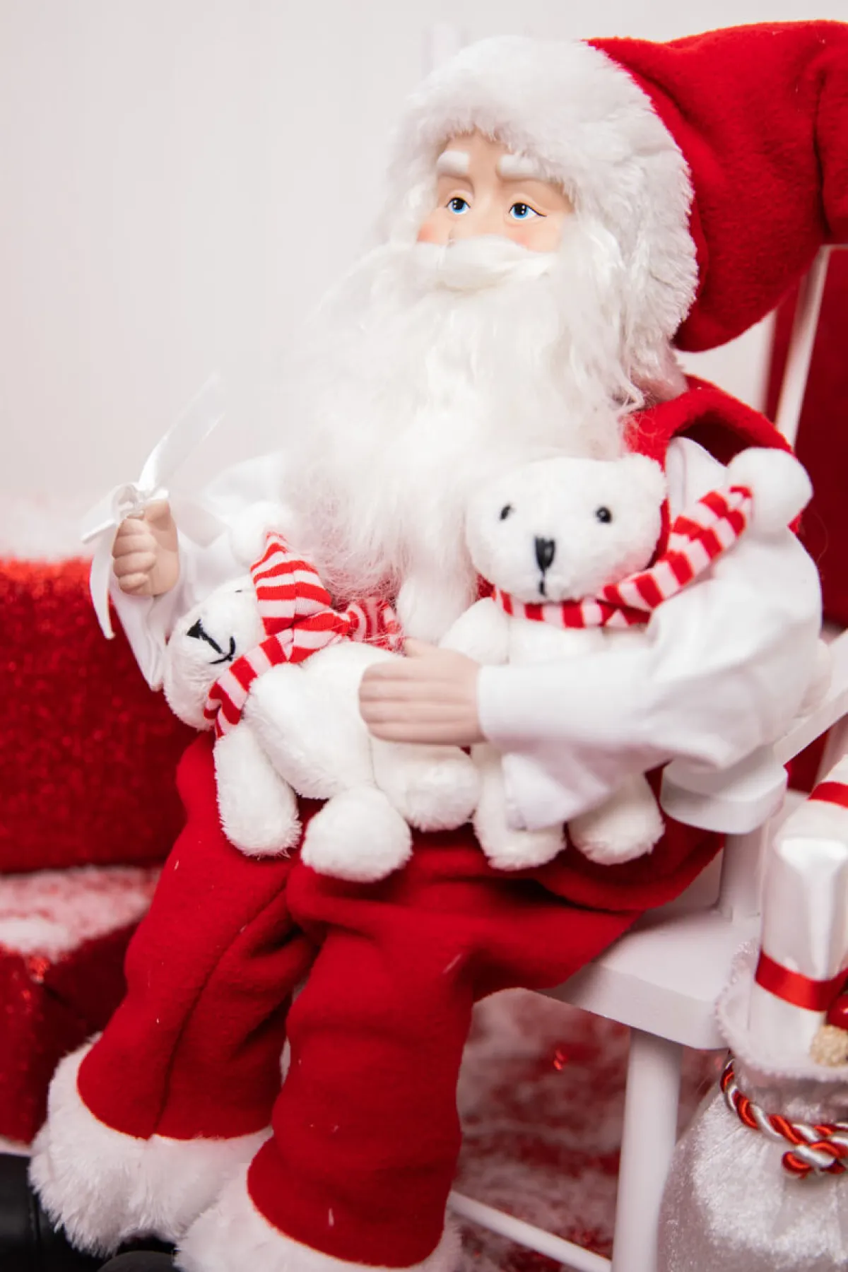 Decorator's Warehouse Christmas Accents^14” Santa In Chair With Bears