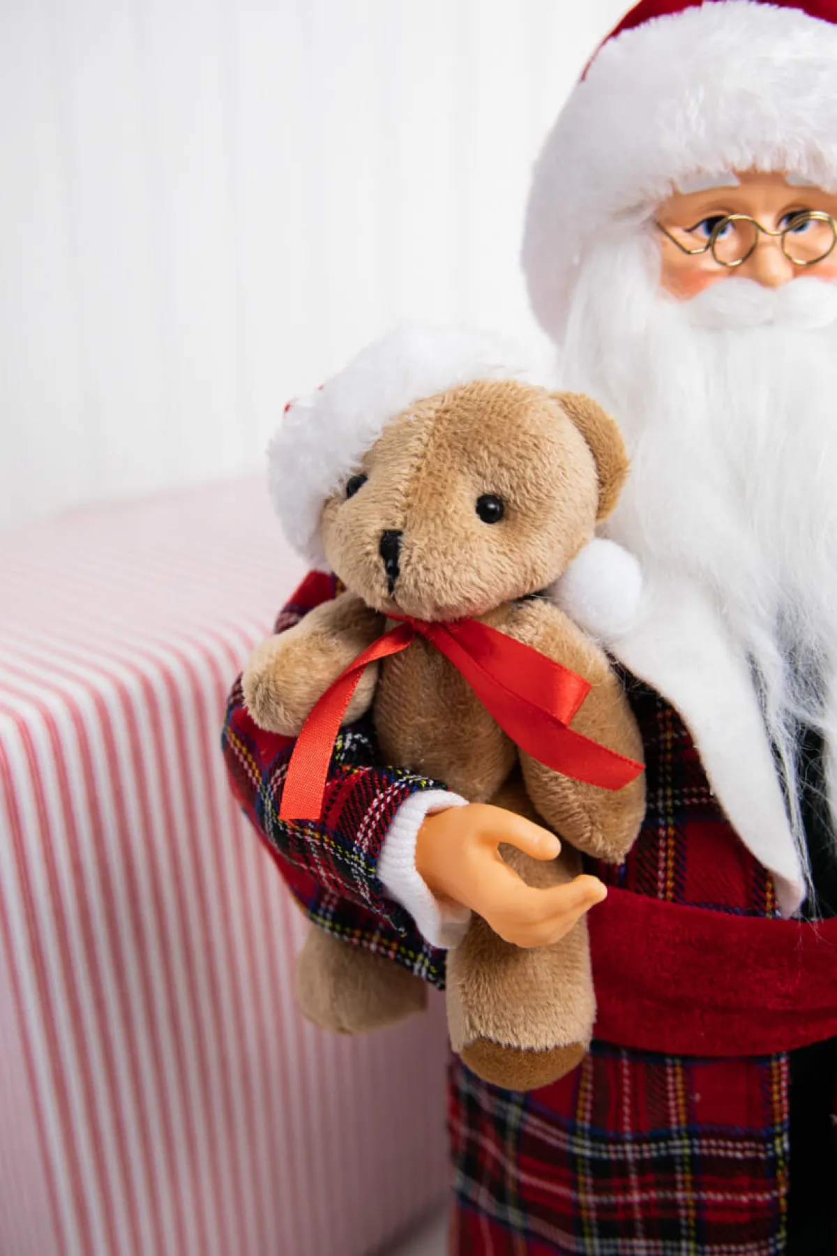 Decorator's Warehouse Christmas Accents^18" Santa In Pajamas Figurine