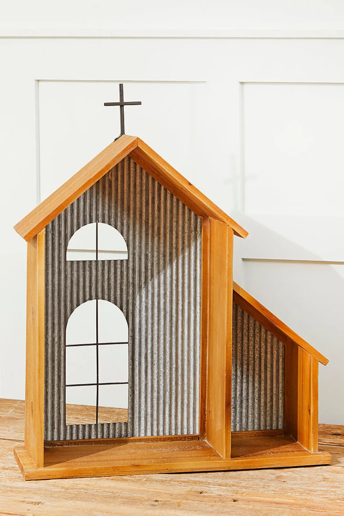 Decorator's Warehouse Christmas Accents^24” Single Creche Shelf