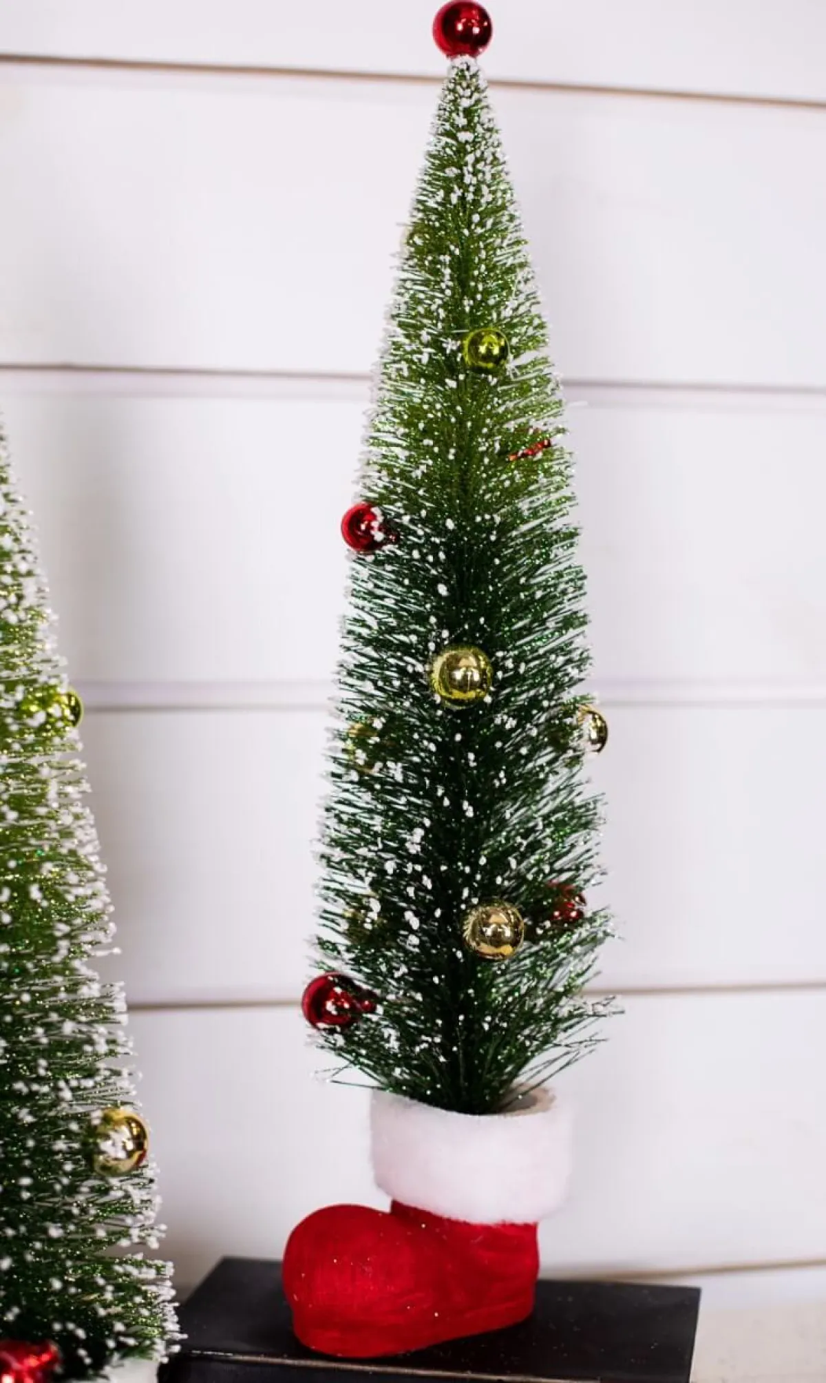 Decorator's Warehouse Christmas Accents^Bottle Brush Tree With Base