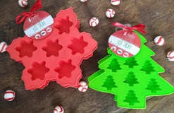 Decorator's Warehouse Christmas Accents^Christmas Silicone Ice Trays - Set Of 2