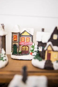 Decorator's Warehouse Christmas Accents^Lighted Holiday House With Battery Powered LEDs