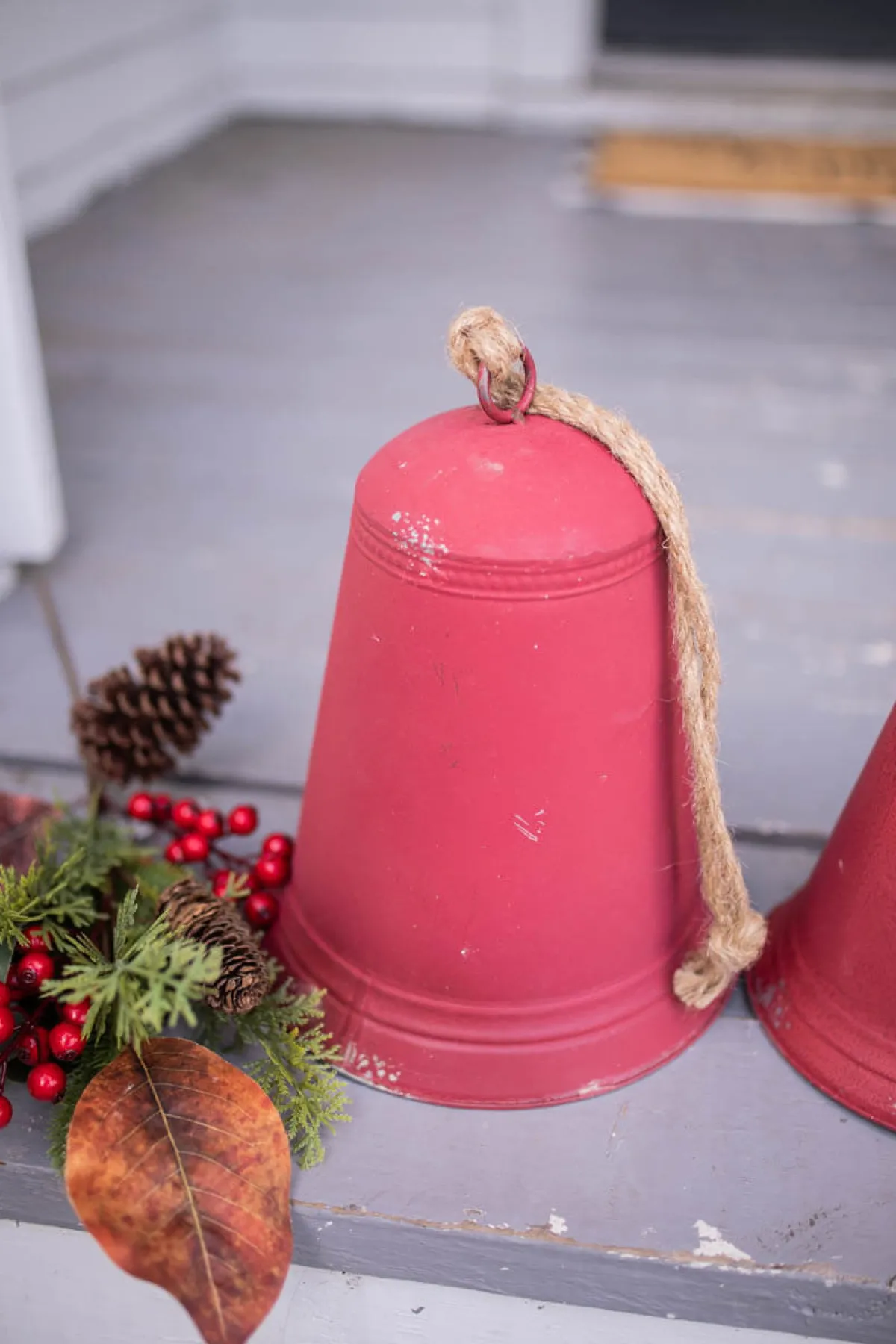 Decorator's Warehouse Christmas Accents^Red Tin Bells - Set Of 3