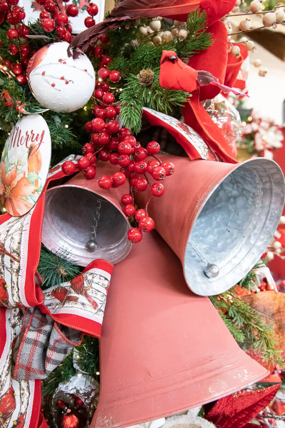 Decorator's Warehouse Christmas Accents^Red Tin Bells - Set Of 3