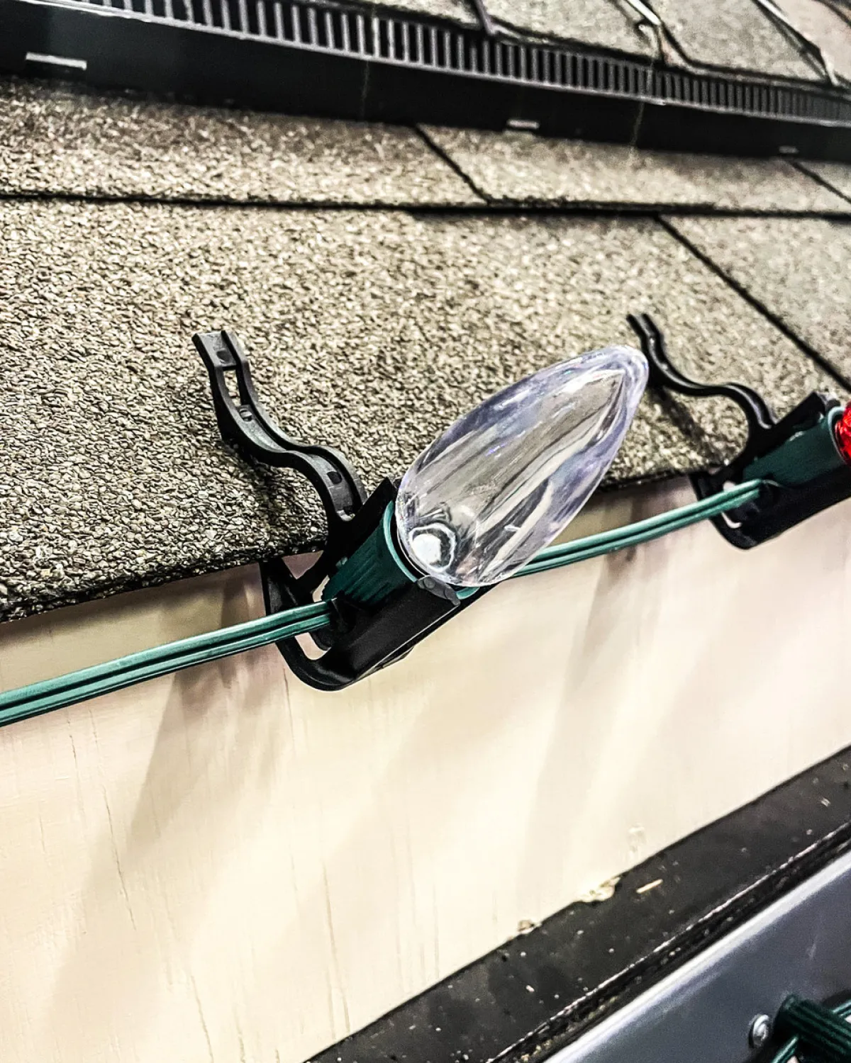 Decorator's Warehouse Accessories|Clips & Stakes^Shingle V-Clip